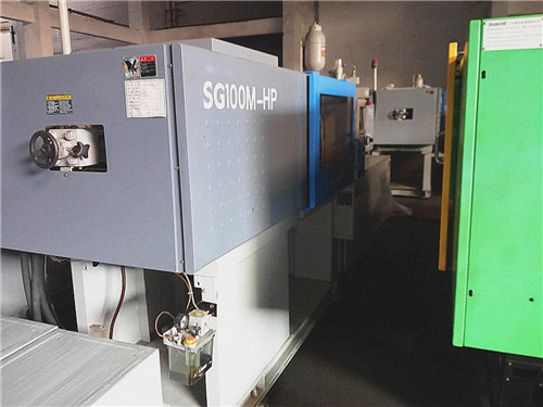 Second-hand precision injection molding machine sumitomo SG100M - HP (high speed machine)