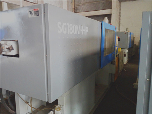 Second-hand precision injection molding machine sumitomo SG180M - HP (high speed machine)