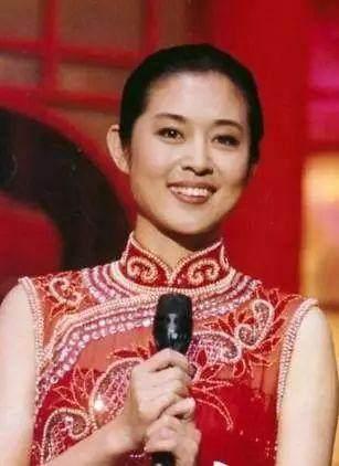 娱乐吃瓜小将倪萍,从娱乐吃瓜小将到人生导师的华丽转身
